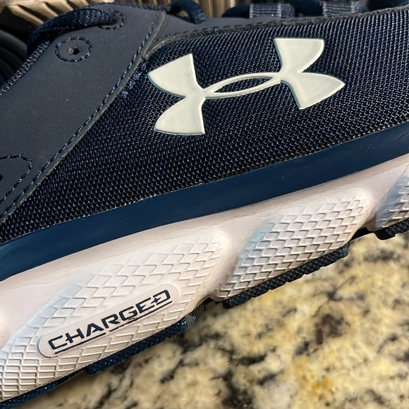 UNDER ARMOUR♦️CHARGED ASSERT RUNNING SHOE - Picture 11 of 14